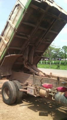 รถดั้ม 6 ล้อ HINO รหัส คัสซี FD รหัสเครื่อง Wo 6E สนใจติดต่อ 0835601591 หรือ 0903494058