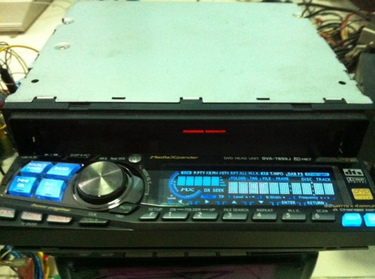 Alpine DVA-7899J มาพร้อมกับPower AMP ตรงรุ่น ตัวท็อป เครื่องเล่นเป็นใบ้ 24Bit 4V DVD VCD MP3 CD หน้าจอสไลด์ไฟฟ้า ปรับระดับได้3ระดับ ปรีเอ้า3ชุด Aux1ชุด สภาพสวย มือ2 ญี่ปุ่น