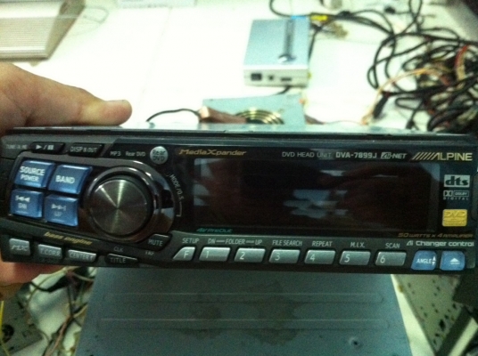 Alpine DVA-7899J มาพร้อมกับPower AMP ตรงรุ่น ตัวท็อป เครื่องเล่นเป็นใบ้ 24Bit 4V DVD VCD MP3 CD หน้าจอสไลด์ไฟฟ้า ปรับระดับได้3ระดับ ปรีเอ้า3ชุด Aux1ชุด สภาพสวย มือ2 ญี่ปุ่น