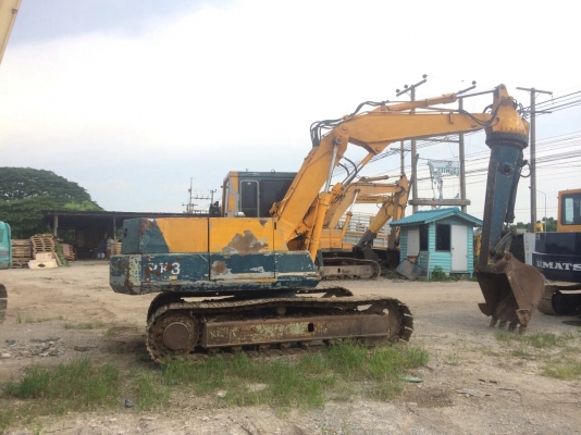 ขายรถแมคโครPC120-3รถสวยๆๆสภาพพร้อมใช้สนใจติดต่อบอย0851562314