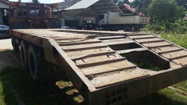 10 ล้อ 2 เพลาท้ายลาด 168 แรง KT725 รถสวย สภาพเดิมๆ รถห้างแท้ๆ กระบะม้ายลาดสามมิตรเดิมๆ เครื่องเดิใสวย คัสซีสวยตลอดเส้น หัวเดิมบาง