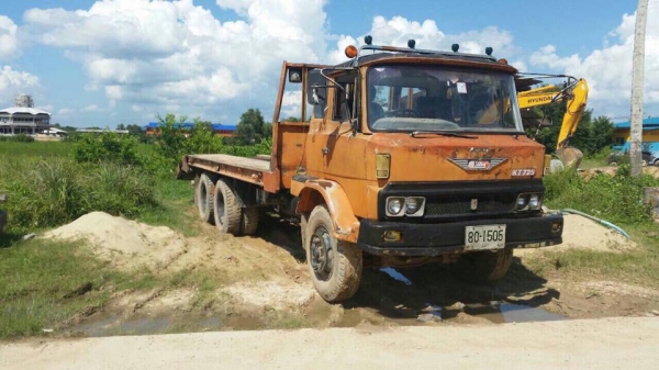 10 ล้อ 2 เพลาท้ายลาด 168 แรง KT725 รถสวย สภาพเดิมๆ รถห้างแท้ๆ กระบะม้ายลาดสามมิตรเดิมๆ เครื่องเดิใสวย คัสซีสวยตลอดเส้น หัวเดิมบาง