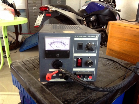 ขาย  หม้อแปลงไฟฟ้า  220 V  เป็น 12  ของญี่ปุ่น Daiwa  ของแท้สภาพใหม่