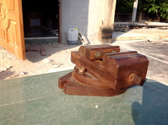 ขาย   ปากกาจับงานแท่นกลึง กว้าง  3   นิ้ว