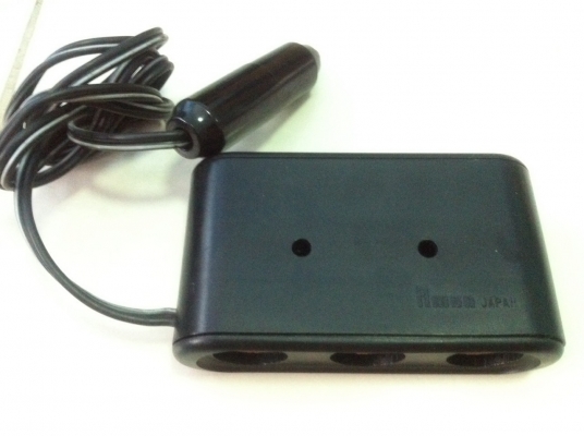 ที่จุดบุหรี่Amon Japanเพิ่มช่อง3ช่อง ปิดเปิดด้านหลังช่อง มือ2 ญี่ปุ่น