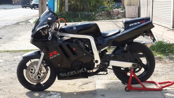 ขาย GSXR400cc.R.7 แฟริ่งเดิมๆสวยๆเครื่องดีทะเบียนพร้อมโอน(รถพร้อมใช้) ขาย GSXR400cc.R.7 แฟริ่งเดิมๆสวยๆเครื่องดีทะเบียนพร้อมโอน(รถพร้อมใช้)