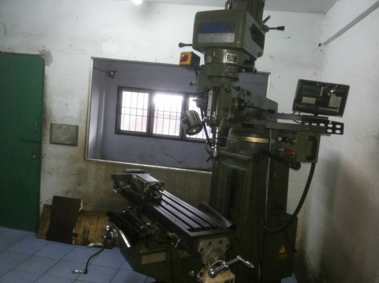 ขายเครื่อง MILLING ใต้หวัน M4 สภาพใหม่มาก มี LINEAR มีออโต้ และ เครื่องกลึง ใต้หวัน TAKANG 6 ฟุต สภาพพร้อมใช้งาน ขายคู่ครับด่วน จะเอาพื้นที่ ถูก ๆ 220,000 บาท ถูกคอถูกใจลดให้อีก ครับ