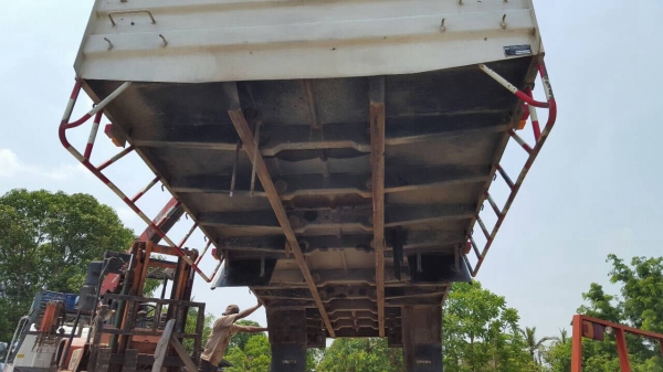 ขายกระบะล่องสามมิตรไม่ดั้ม