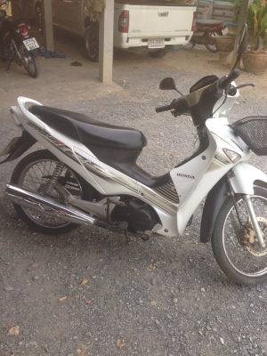 ขาย เวฟ125s โฉมi ราคา19,500 บาท 0855155980 (สตาร์ทเท้า) ตามสภาพ