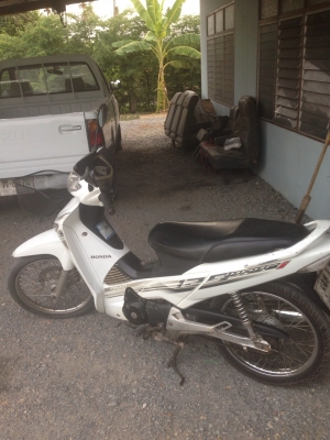 ขาย เวฟ125s โฉมi ราคา19,500 บาท 0855155980 (สตาร์ทเท้า) ตามสภาพ