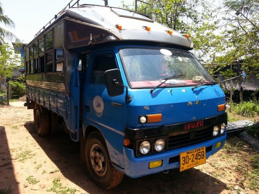 ขายรถโดยสาร ISUZU TL110แรง เครื่องดี แคชซีสวย หลังคากระจกสวยพร้อมใช้งาน เอกสารพร้อมโอน สนใจโทร 090-8588220คุณนะ 093-3258446คุณบิว ID:narong498 หรือเข้าดูสินค้าได้ที่ www.truck.in.th/498 หรือเพจFacebook ณรงค์ ซื้อขายรถมือสอง (เว็บไซต์ส่วนตัว)