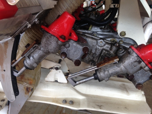 รถดานา YANMAR RR550 เก่านอกสภาพพร้อมใช้ รถดานา YANMAR RR550 เก่านอกสภาพพร้อมใช้