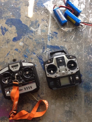 เครื่องบินวิทยุบังคับพร้อมรีโมท