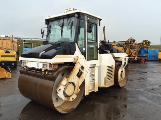 DYNAPAC CC422  ปี2000 (11ตัน) เครื่อง Cummin 4AA BT 3.9-C หากรอของได้ 60-90 วันติดต่อมาได้เลยครับ