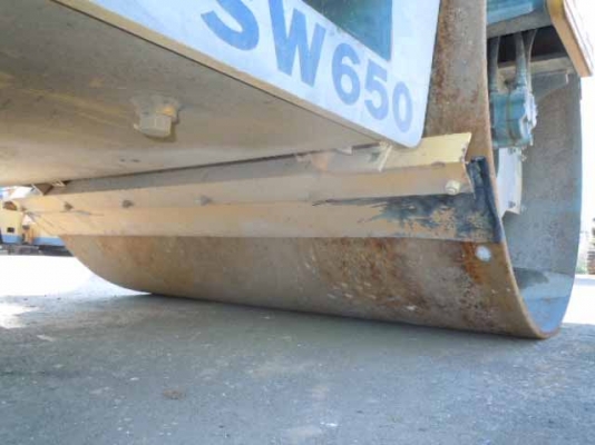 SAKAI SW650  ปี2003  (7ตัน) หากรอของได้ 30-45 วันติดต่อมาได้เลยครับ