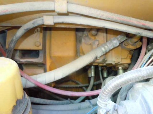 SAKAI SW650  ปี2003  (7ตัน) หากรอของได้ 30-45 วันติดต่อมาได้เลยครับ