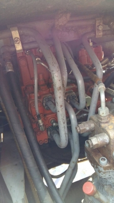 รถแบคโฮ HITACHI EX100-2 สภาพสวย เดิม ใช้น้อย ไฟฟ้าครบ ช่วงล่างเต็ม เอกสาร เล่มทะเบียนพร้อมโอน