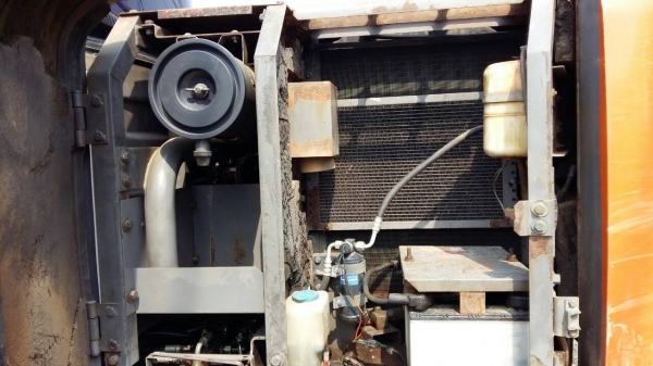 รถแบคโฮ HITACHI EX100-2 สภาพสวย เดิม ใช้น้อย ไฟฟ้าครบ ช่วงล่างเต็ม เอกสาร เล่มทะเบียนพร้อมโอน