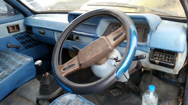 รถตู้เล็ก KM20 เครื่อง 7K คาร์บู เกียร์ธรรมดา ภายในสวย พร้อมโอน ขาย 29,000 บาท รถตู้เล็ก KM20 เครื่อง 7K คาร์บู เกียร์ธรรมดา ภายในสวย พร้อมโอน ขาย 29,000 บาท