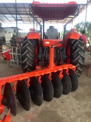 m7040มาอีกแล้วครับรถสวยมาก ทำงานเพียง1500ชั่วโมงครับ m7040มาอีกแล้วครับรถสวยมาก ทำงานเพียง1500ชั่วโมงครับ