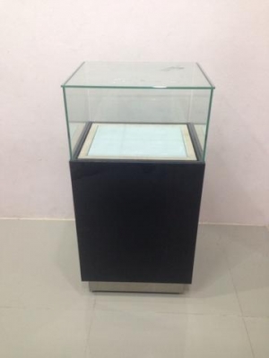 ขาย ตู้โชว์มือสอง ขาย ตู้โชว์มือสอง