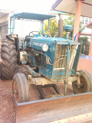 ขายรถไถ ฟอร์ด สภาพดี ยางใหม่ ราคาน่าสน