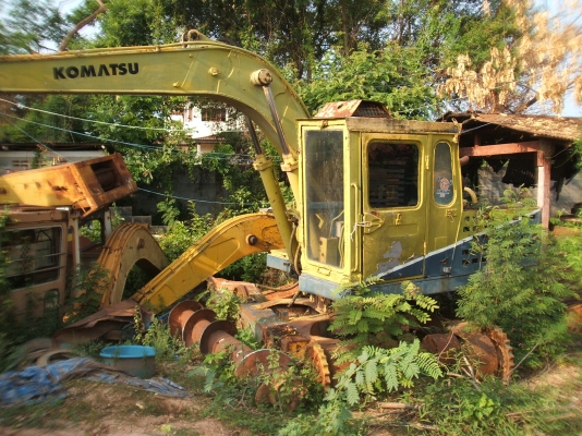 ขายซากรถแม็คโคร โคมัตสุ 120-1 และ PC 30