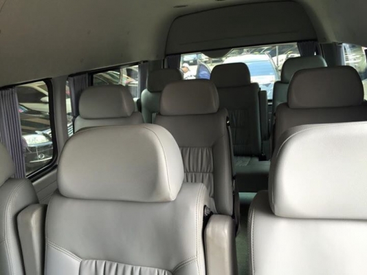 TOYOTA COMMUTER 2.5 ดีเซล ปี 12 สีเทา TOYOTA COMMUTER 2.5 ดีเซล ปี 12 สีเทา