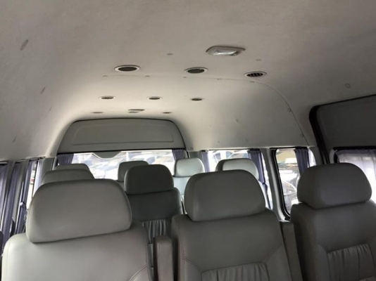 TOYOTA COMMUTER 2.5 ดีเซล ปี 12 สีเทา TOYOTA COMMUTER 2.5 ดีเซล ปี 12 สีเทา