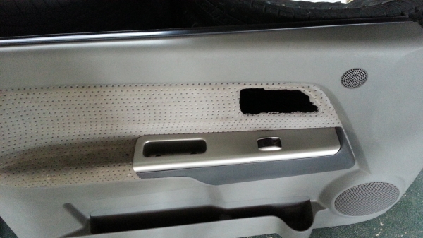 แผงประตูดีแม็ค แค๊บ พร้อมสวิทช์ตวมควมกระจกไฟฟ้า แผงประตูดีแม็ค แค๊บ พร้อมสวิทช์ตวมควมกระจกไฟฟ้า