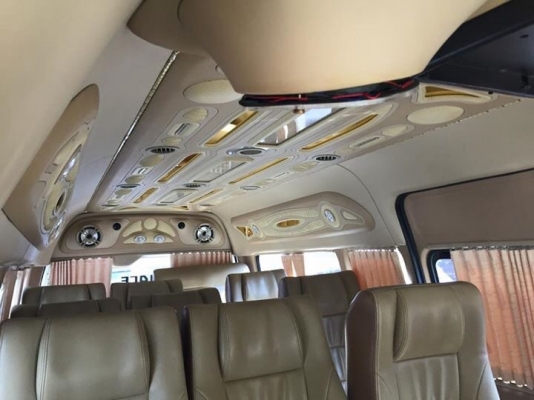 TOYOTA COM MUTER 2.7เบนซิน ปี08 สีขาว TOYOTA COM MUTER 2.7เบนซิน ปี08 สีขาว