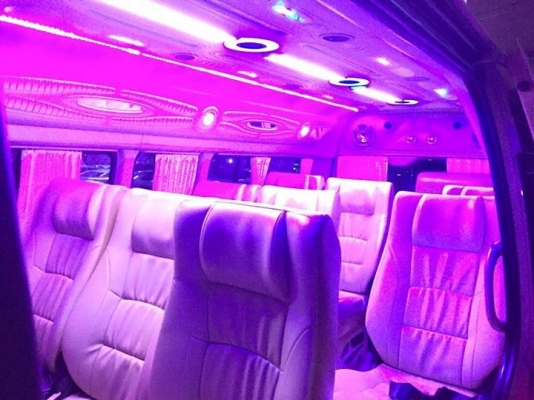 TOYOTA COM MUTER 2.7เบนซิน ปี08 สีขาว TOYOTA COM MUTER 2.7เบนซิน ปี08 สีขาว