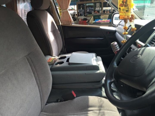 TOYOTA COM MUTER 2.7เบนซิน ปี08 สีขาว TOYOTA COM MUTER 2.7เบนซิน ปี08 สีขาว