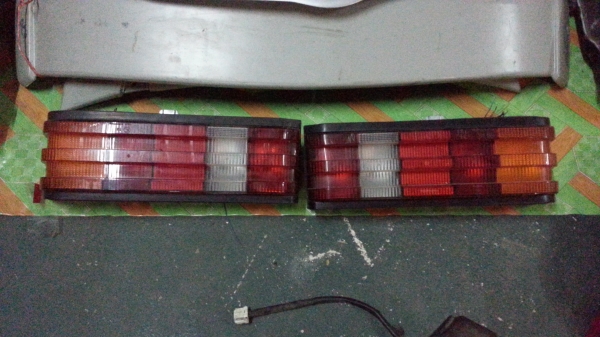 ไฟท้ายเบ้นซ์ 190E