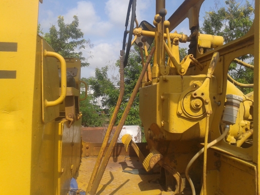 ขายด่วนเกรดเดอร์ โคมัสสุรุ่น12F เป็นคอนโทลน้ำมันแล้ว ขายด่วนเกรดเดอร์ โคมัสสุรุ่น12F เป็นคอนโทลน้ำมันแล้ว