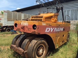 ขายด่วนตัวคีบไม้ คีบเหล็กสำหรับรถขุดPC40 เก่าญี่ปุ่น ถอดจากรถ 18,500