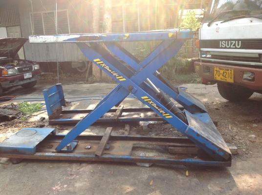 ขายแสตนยกรถปิ๊กอัพ สำหรับช่างที่ใช้ในอู่ซ่อมรถ