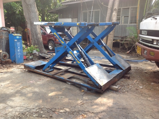 ขายแสตนยกรถปิ๊กอัพ สำหรับช่างที่ใช้ในอู่ซ่อมรถ