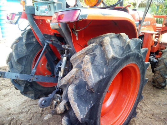 รถไถ คูโบต้า 36 แรง พร้อมอุปกรณ์ 3 อย่าง ใบดัน หาง 5 โรตารี่