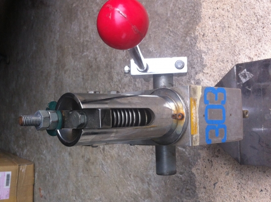 แท่นกดอัดขิ้นงานแบบตั้งโต็ะ ขนาดค่อนข้างใหญ่ หัวถอดสวมได้ต้ามต้องการ