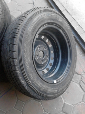 205/70 R15 MICHELIN Vanpic พร้อมกะทะ 5 รู VIGO tel. 0814273941 205/70 R15 MICHELIN Vanpic พร้อมกะทะ 5 รู VIGO tel. 0814273941