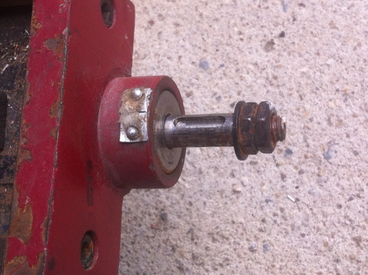 ขุดฐานเลื่อน X - Y ของเครื่องจักรแกนนเลื่อนซ้าย-ขวาได้ 30 ซม. ด้านบนมีร่องยึดขิ้นงาน