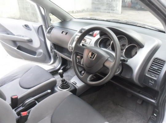 ขายด่วน HONDA แจ๊ซสวยๆ ปี47 ขายด่วน HONDA แจ๊ซสวยๆ ปี47