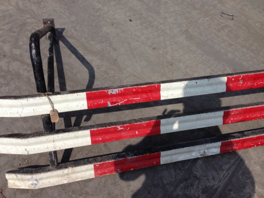 ขายการ์ดข้างพร้อมขา