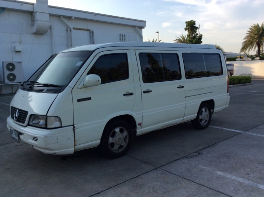 ขายรถตู้เบนส์ วีโต้ ปี01 เครื่องเดิมดีเซล 2.9 เกียร์ธรรมดา เพาเวอร์ กระจกไฟฟ้า เบาะหนัง เบาะหลัง3แถว แอร์หน้าแอร์ราวหลัง ไฟเพดาน ตัวถังเดิมสีเต็มมีริ้วรอยบ้างไม่มีผุ เครื่องดีแน่น ช่วงล่างนิ่ม รถขับดี ประกันประเภท3 ขายพร้อมทะเบียนสวยๆ ขายถูกครับ