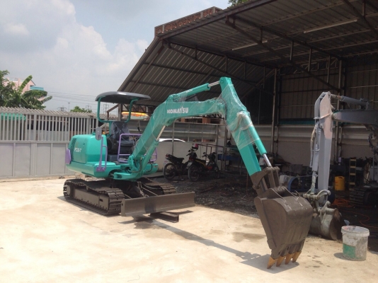 ขายด่วนรถขุดKOMATSU PC30-7E พร้อมใช้งาน