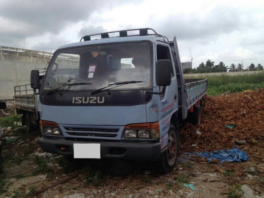 ขาย รถบรรทุก 6 ล้อ ISUZU ยาว 5.5 เมตร พร้อมใช้งาน