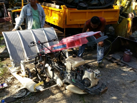 รถดำนา 4แถว yanmar 28,000บาทเท่านั้น เตรียมตัวไปลำปางเจ้าฯ มีvdo การทำงานด้วยเจ้า รถดำนา 4แถว yanmar 28,000บาทเท่านั้น เตรียมตัวไปลำปางเจ้าฯ มีvdo การทำงานด้วยเจ้า