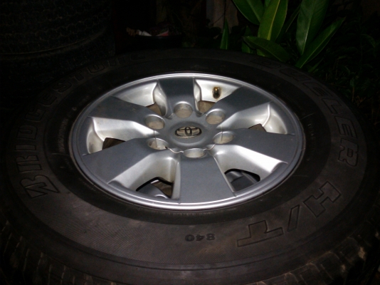 ขายล้อขอบ15 6รูพร้อมยางชุดละ6500