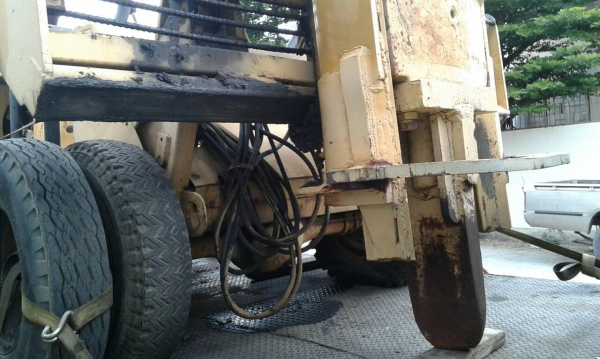 ขาย- รถทุบปูนคอนกรีต, ทุบพื้นถนน MOBILE HAMMER ARROW ดีเชล จาก USA สวย 480,000 ขาย- รถทุบปูนคอนกรีต, ทุบพื้นถนน MOBILE HAMMER ARROW ดีเชล จาก USA สวย 480,000